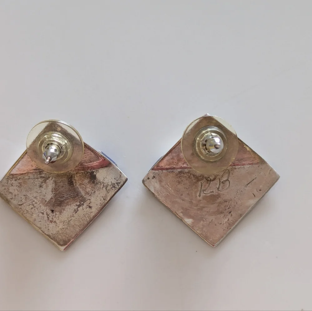 Vintage Native American Mother of Pearl and Lapis Earrings - Picture 3 of 10